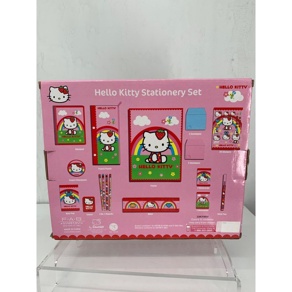Hello Kitty by Sanrio Stationary Set 40 Pieces with Poster Included NIB - Picture 6 of 12